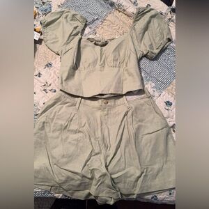Hollister Linen Blend Livvy Shorts and Top. NWT